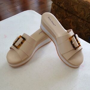 Pierre Dumas Cream Platform Sandals with large buckle size 10